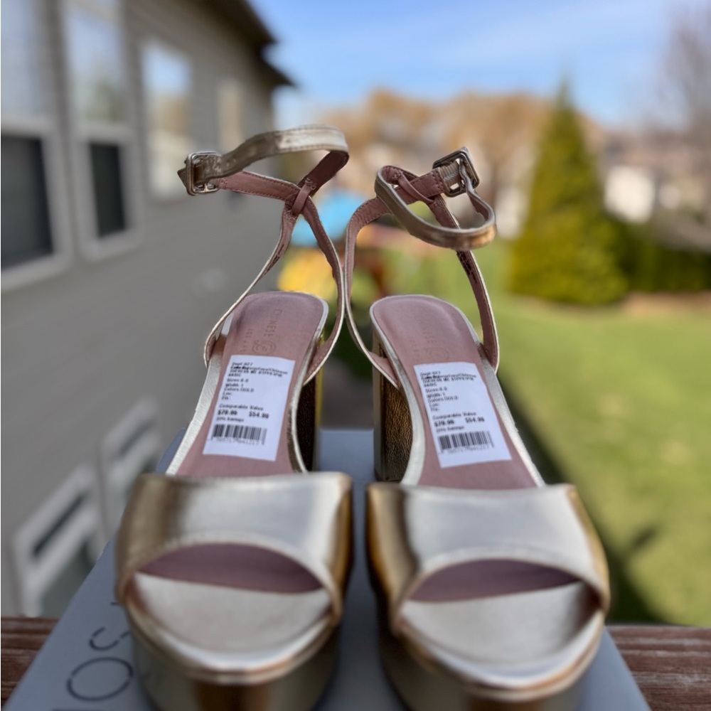 Chinese Laundry Gold Platform Sandals - Picture 5 of 7